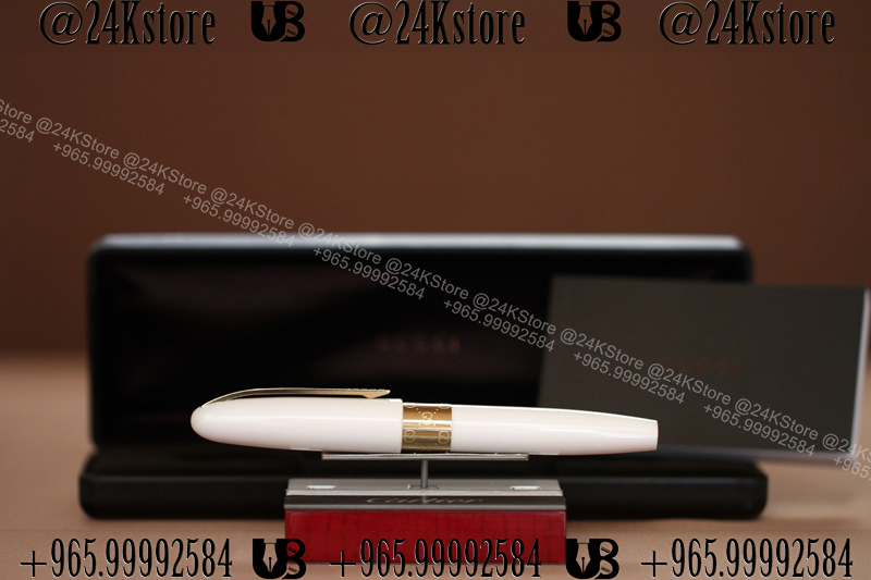GucciGoldPen1.jpg
